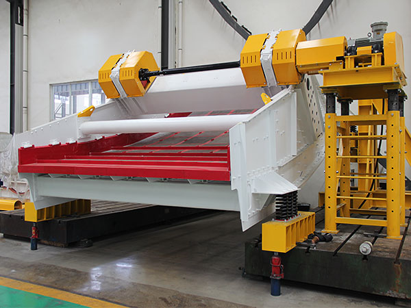 Linear vibrating screen